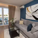 Aurum Ponte Deluxe زادار