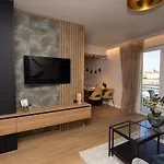 Aurum Ponte Deluxe * زادار