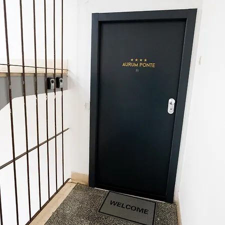 Aurum Ponte Deluxe Апартаменты