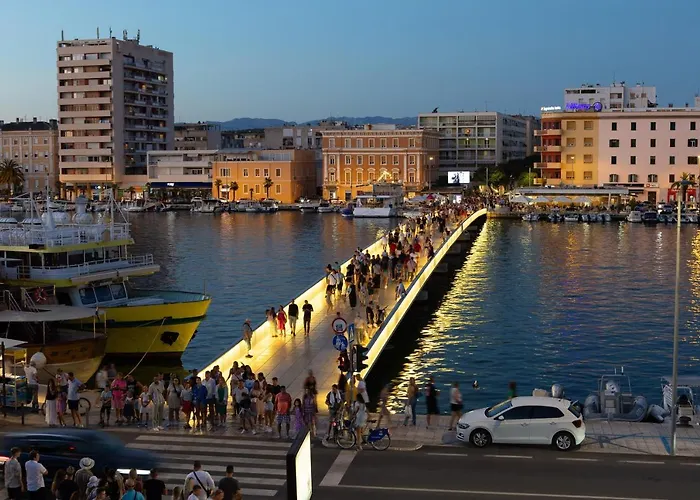 Aurum Ponte Deluxe Апартаменты